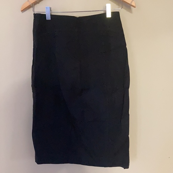 Black Banana Republic skirt - Picture 6 of 7